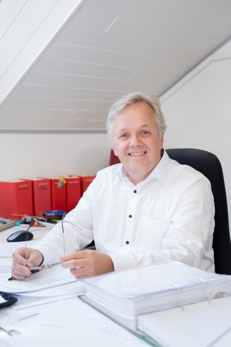 ANSPRECHPARTNER – STEUERBERATER RIEMANN